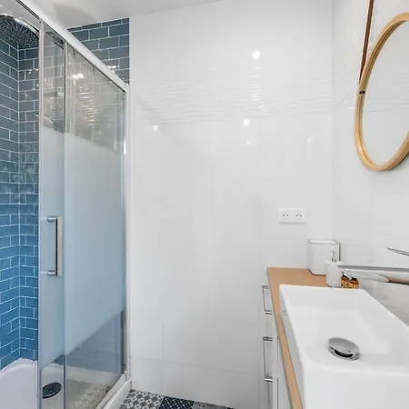 Apartment La - Centre - Jardin - Parking Privee - Climatisation *